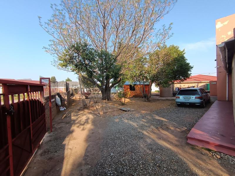 13 Bedroom Property for Sale in Madeira Park Eastern Cape